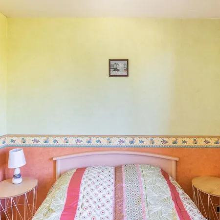 Charming With Orchard Ferienhaus