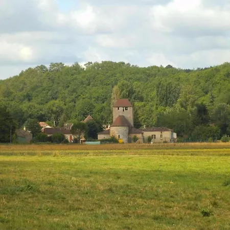 Ferienhaus Charming With Orchard