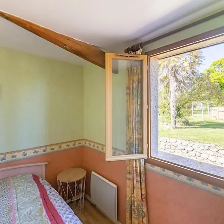 Charming With Orchard Ferienhaus Tamerville