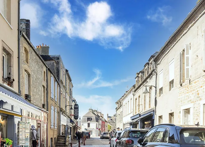 Semesterbostad Charming With Orchard Tamerville